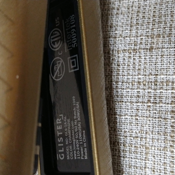 Glister 1.25” Paradise Flat Iron w/Tourmaline Gemstone Infusion - Picture 3 of 3